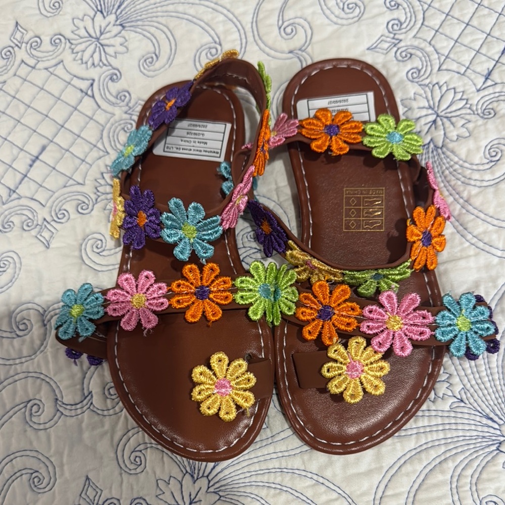 Kids Colorful Floral Sandals size 11 kids equivalent to UK size 28 new with tags